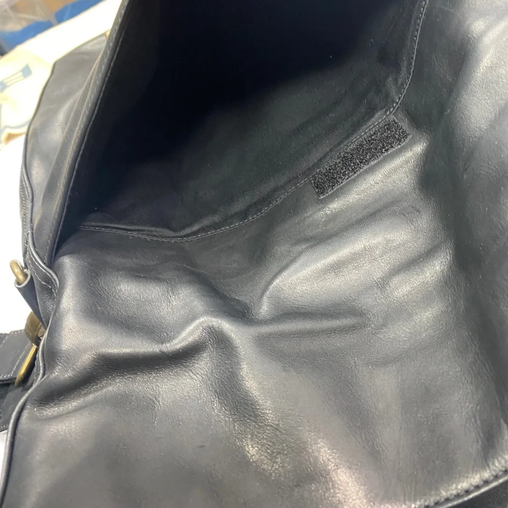 Tosca Blu Black leather Messenger Crossbody Shoulder CarryOn Travel Business Bag